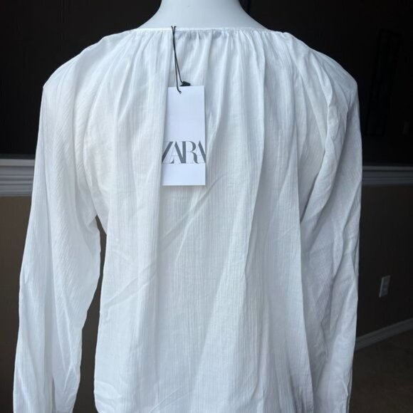 CROCHET TRIM BLOUSE - Picture 2 of 6